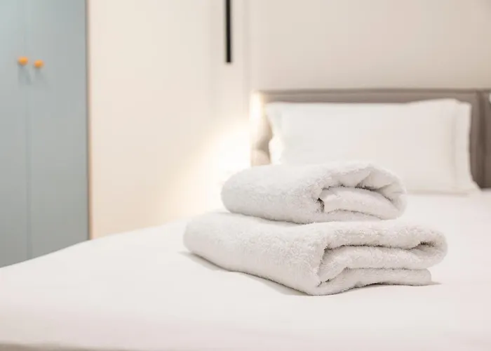 The Infinities * Kos-stad